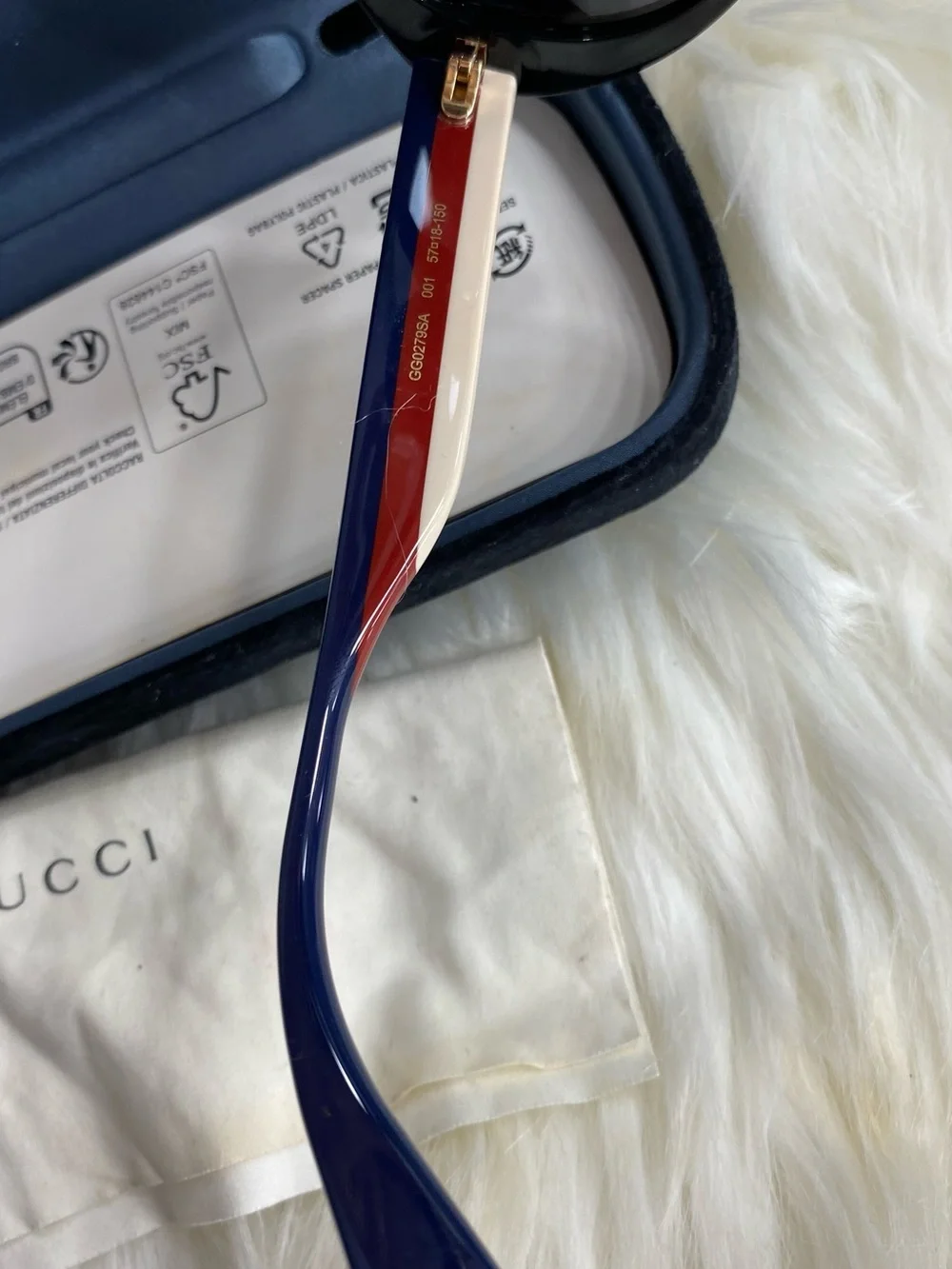 Gucci Black Round Sunglasses with Dark Lenses